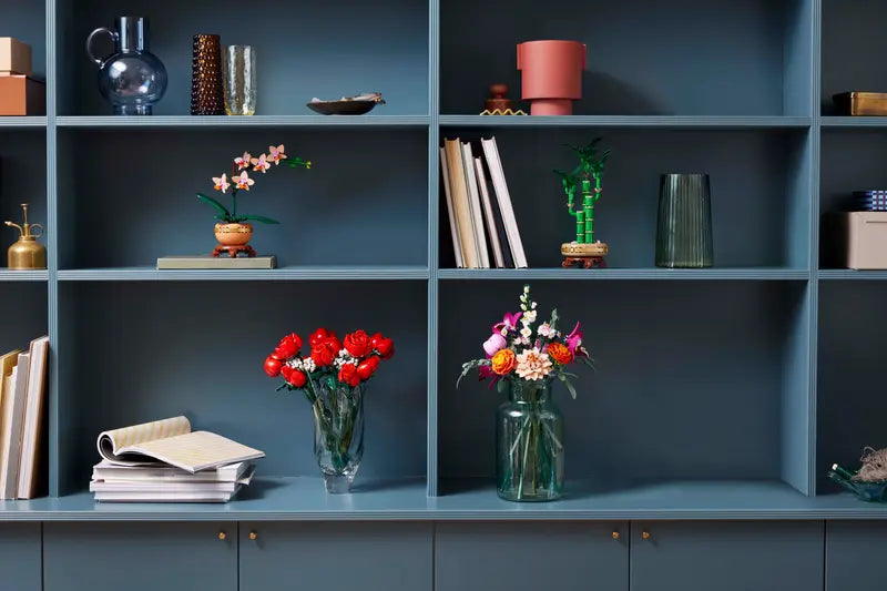 Daili rausvų gėlių puokštė