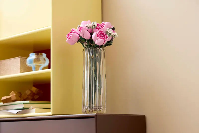 Rausvų rožių puokštė